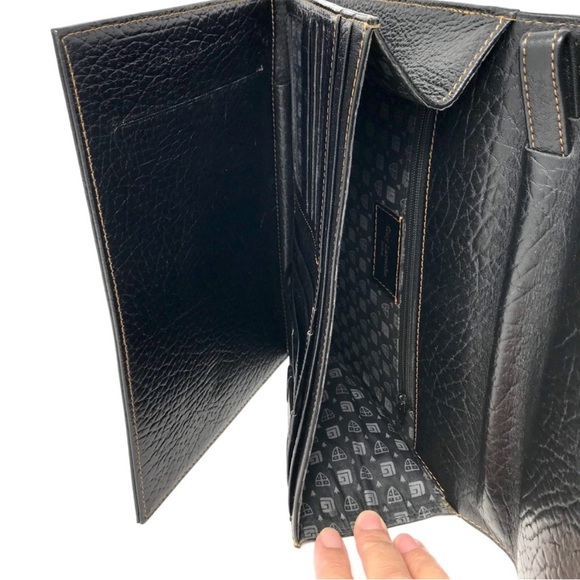 Guy Laroche Paris Large Textured Leather Travel Planner Wallet - Picture 7 of 16